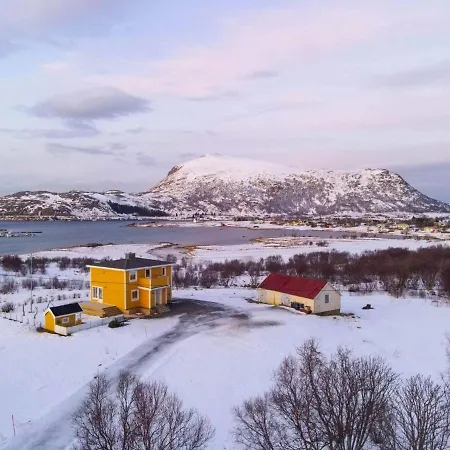 Pederstua, A Classic Fisherman'S Farm House In The Middle Of Lofoten Storeidet Exterior photo