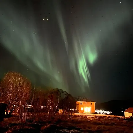 Pederstua, A Classic Fisherman'S Farm House In The Middle Of Lofoten Storeidet Exterior photo