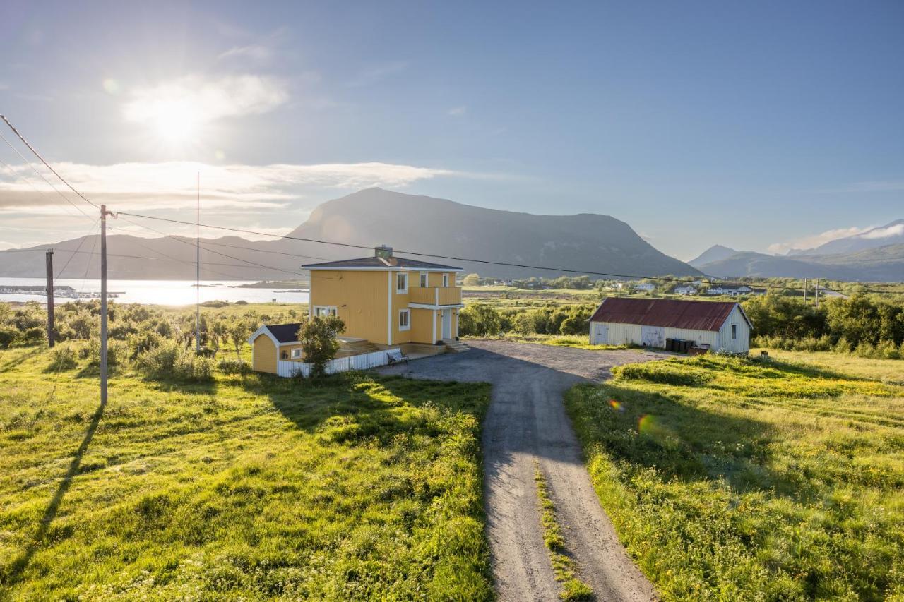 Pederstua, A Classic Fisherman's In The Middle Of Lofoten